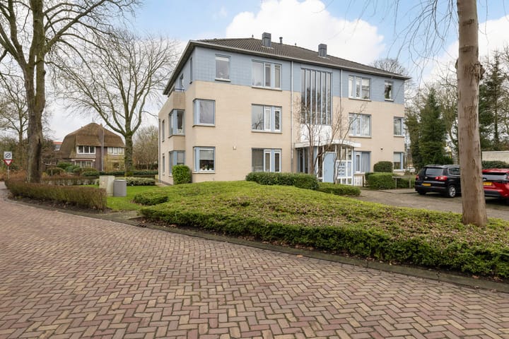 Photo 31 of Pieter Bieremastraat 1-A