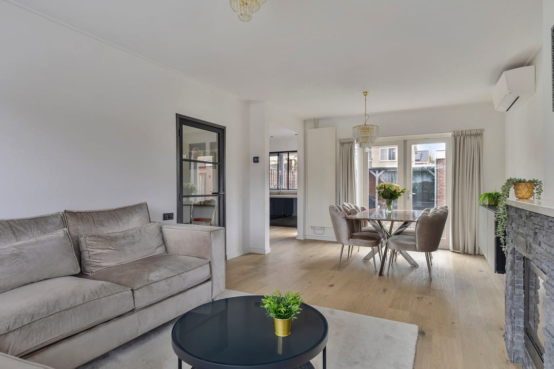 Photo 2 of Voltastraat 4