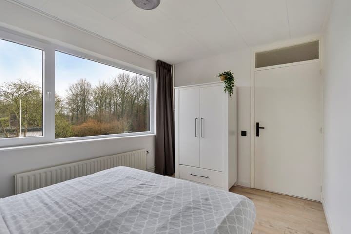 Photo 18 of Voltastraat 4