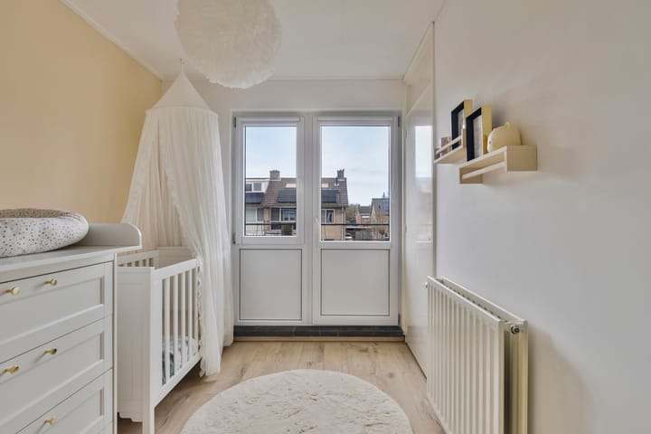 Photo 19 of Voltastraat 4