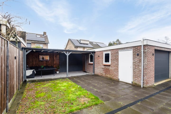 Photo 27 of Voltastraat 4