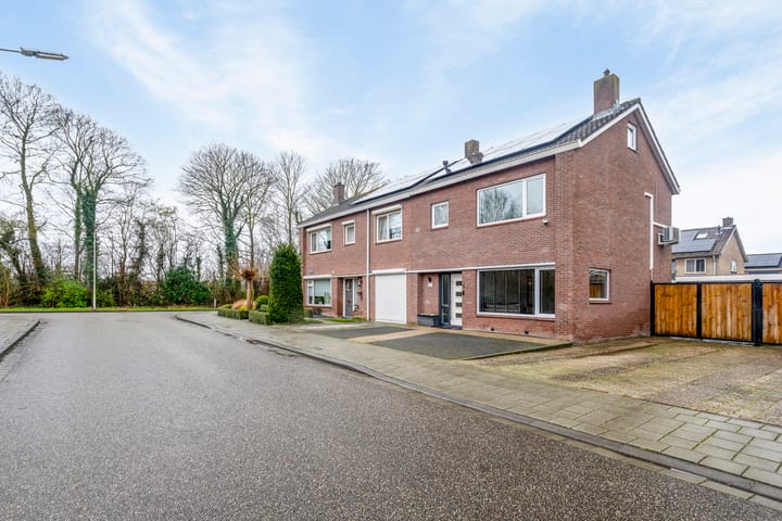 Photo 29 of Voltastraat 4