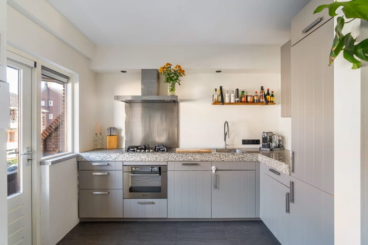 Foto 10 van Von Geusaustraat 151