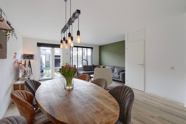 Foto 24 van Bronsgroen 17