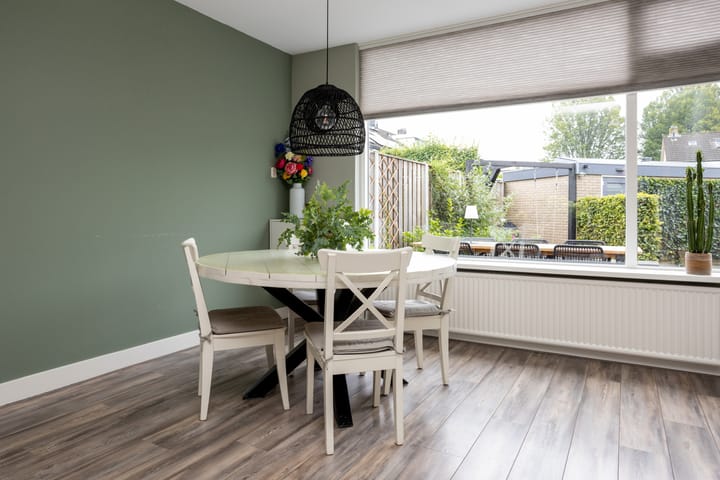 Photo 14 of Jan van Vuurenstraat 38