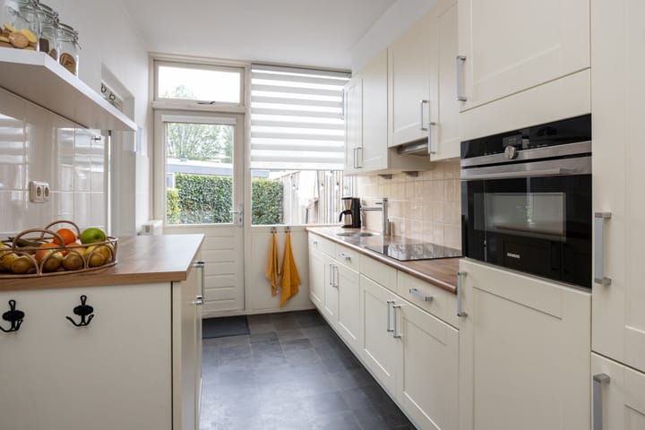 Photo 19 of Jan van Vuurenstraat 38