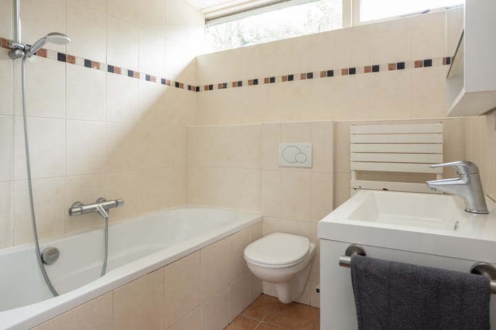 Photo 28 of Jan van Vuurenstraat 38