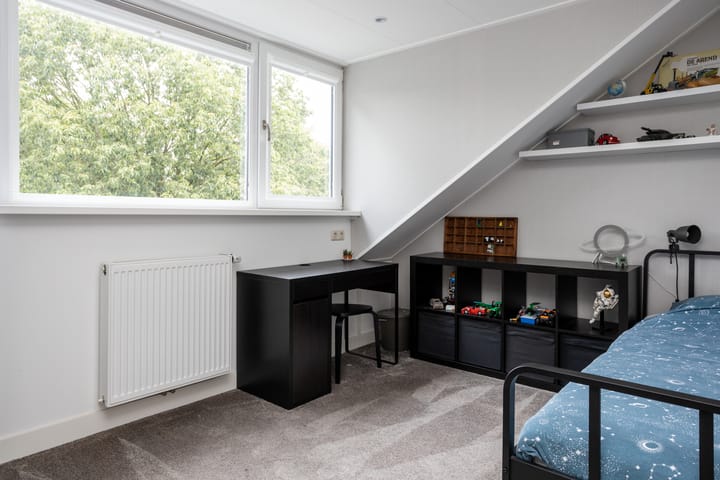 Photo 31 of Jan van Vuurenstraat 38