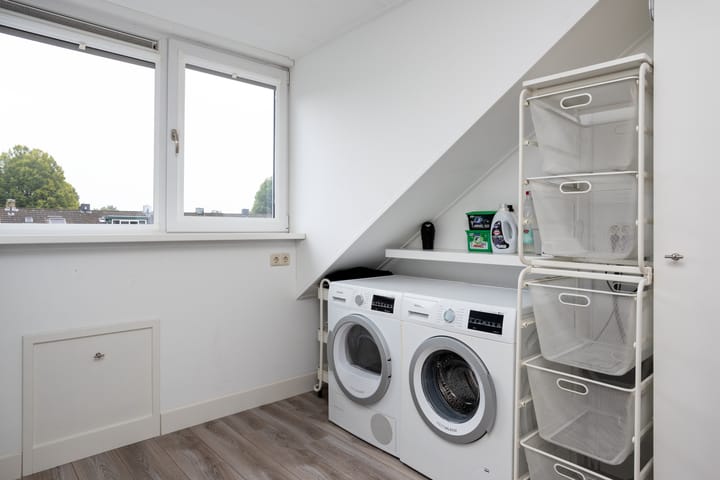 Photo 35 of Jan van Vuurenstraat 38