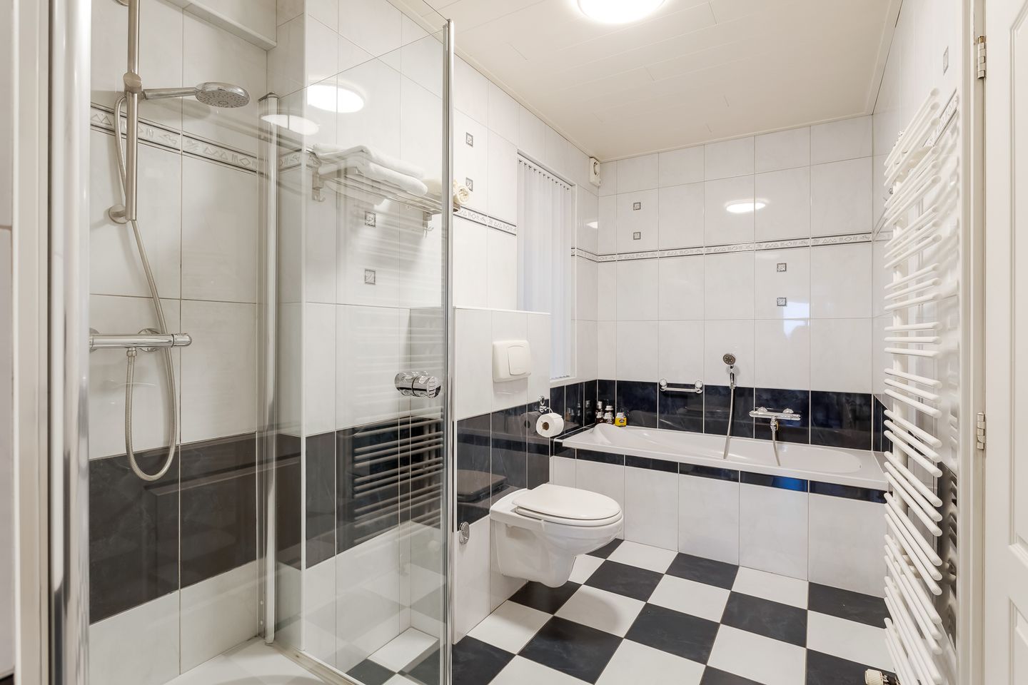 Foto 10 van Bankenstraat 4