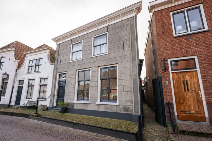 Foto 2 van Warmoesstraat 4