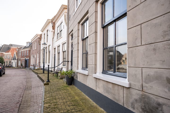 Foto 3 van Warmoesstraat 4