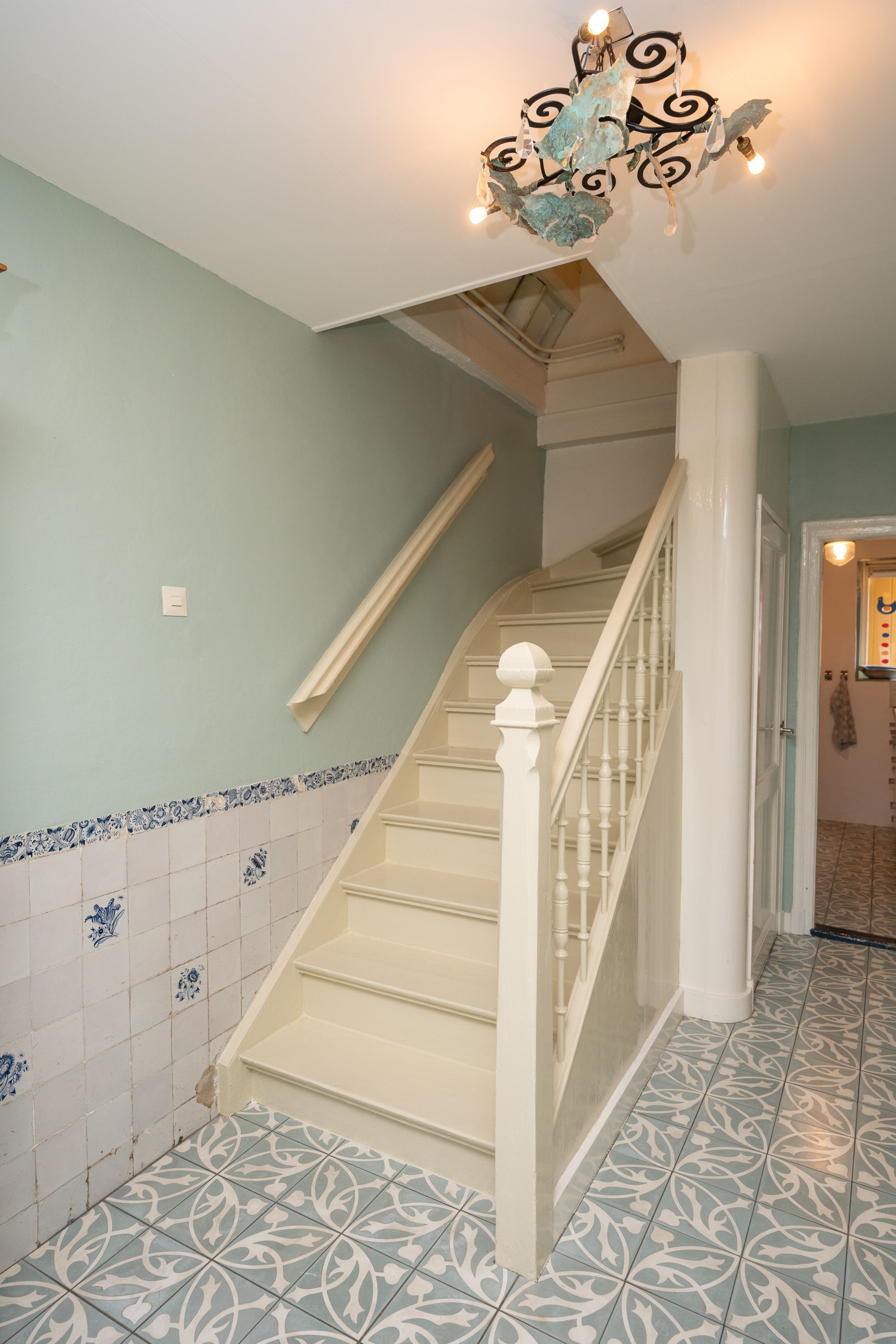 Foto 6 van Warmoesstraat 4