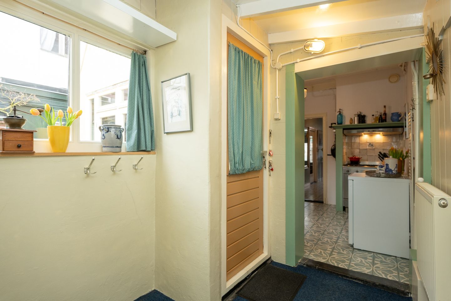 Foto 19 van Warmoesstraat 4