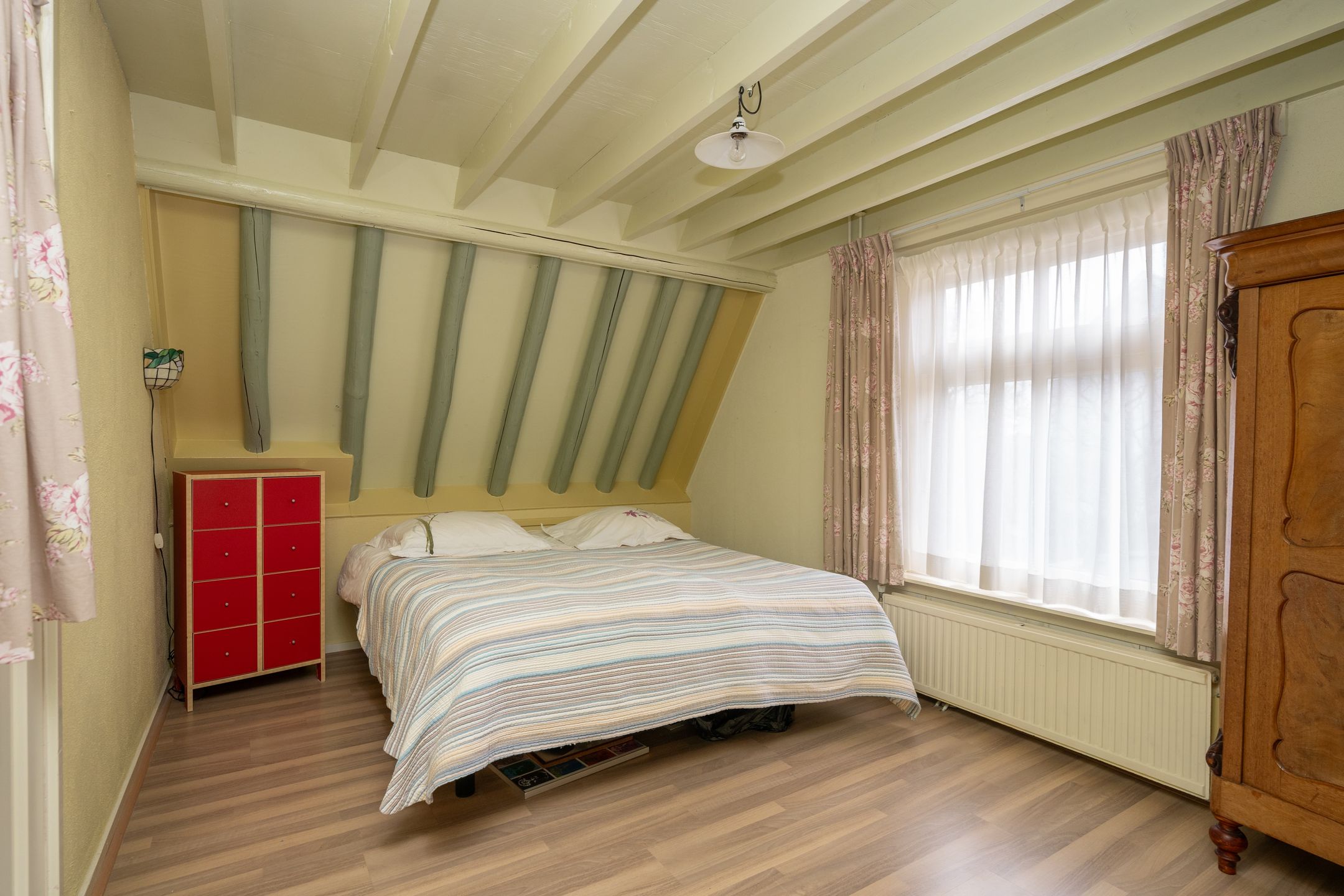 Foto 27 van Warmoesstraat 4