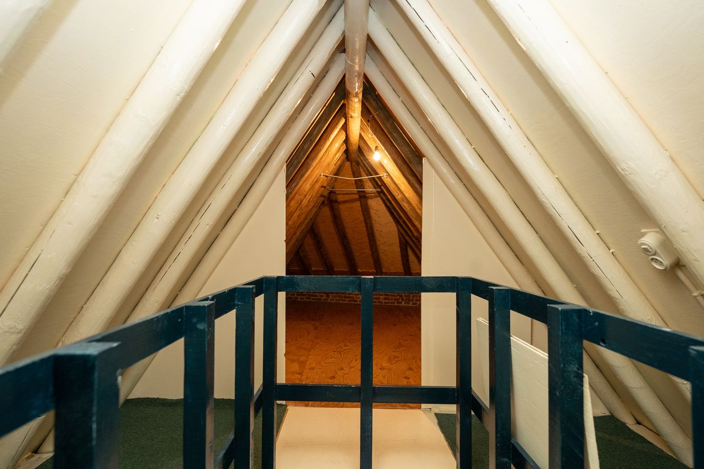 Foto 35 van Warmoesstraat 4