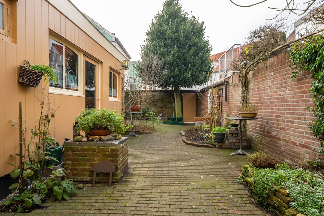 Foto 38 van Warmoesstraat 4