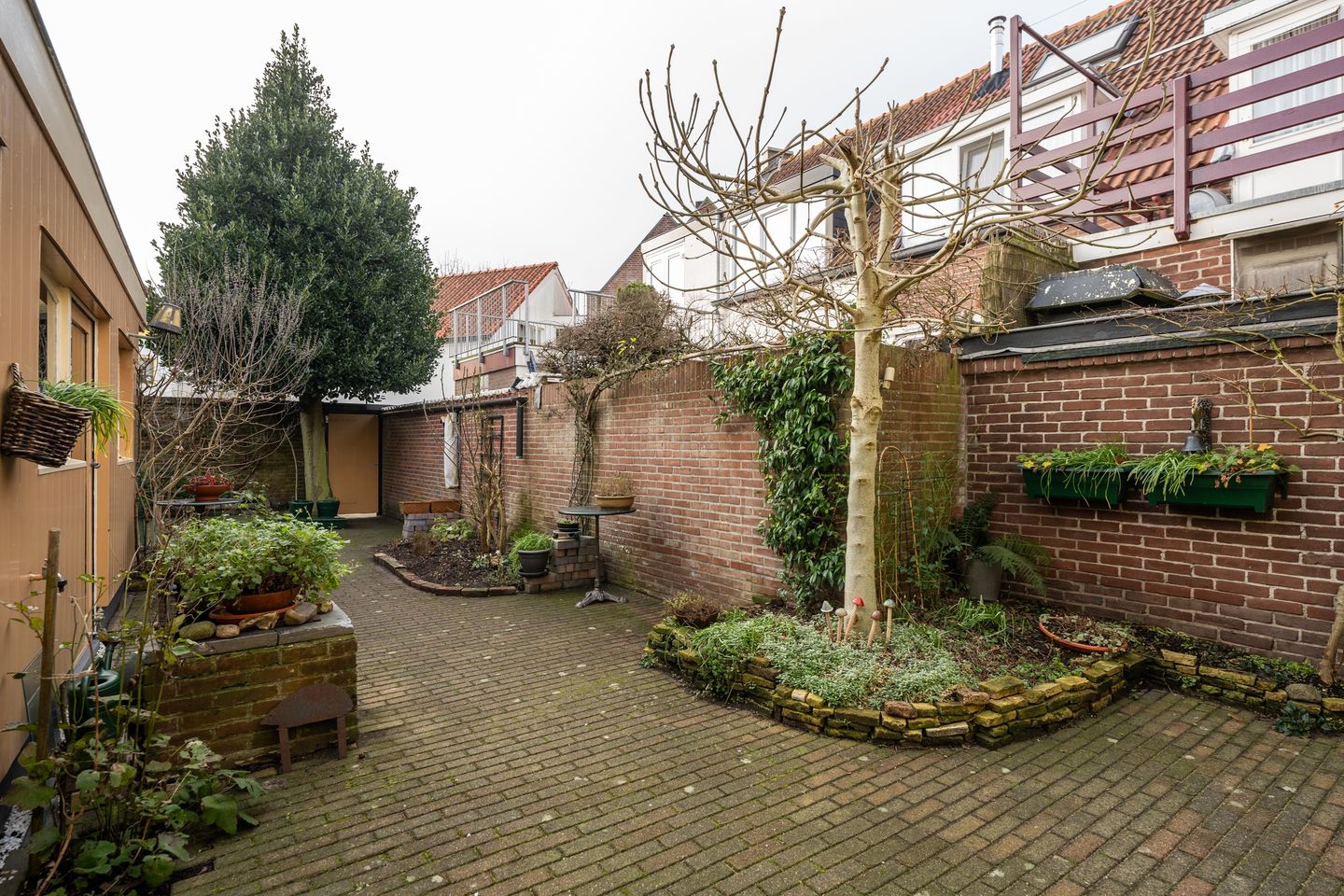 Foto 40 van Warmoesstraat 4