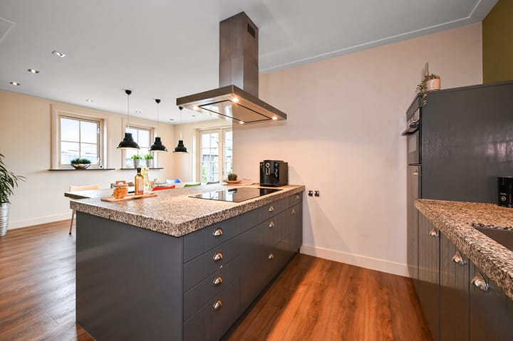 Photo 10 of Dorpsstraat 471