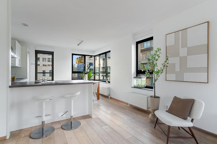 Foto 10 van Derkinderenstraat 166