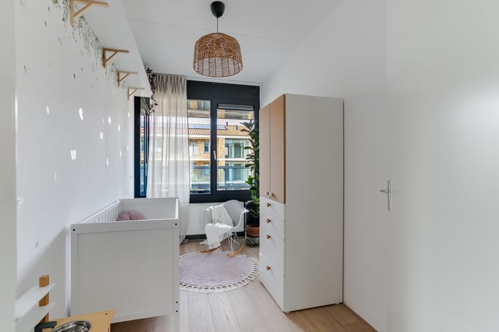 Foto 18 van Derkinderenstraat 166