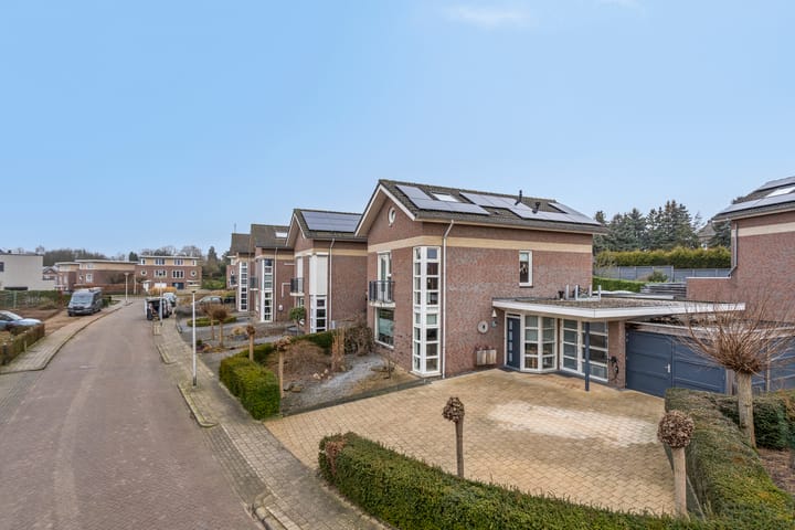 Foto 4 van John Erkensstraat 2