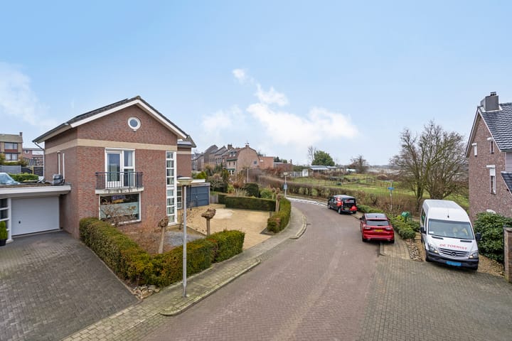 Foto 5 van John Erkensstraat 2