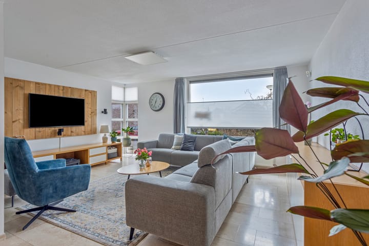 Foto 10 van John Erkensstraat 2