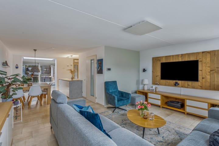 Foto 11 van John Erkensstraat 2