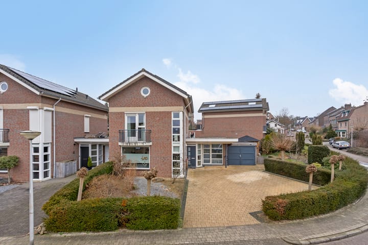 Foto 43 van John Erkensstraat 2