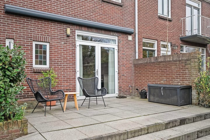 Foto 35 van Professor Schrijnenstraat 1