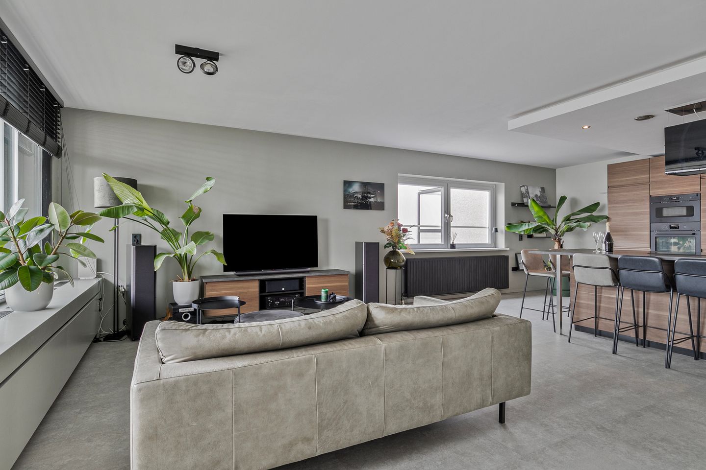 Foto 14 van Buitenbassinweg 316