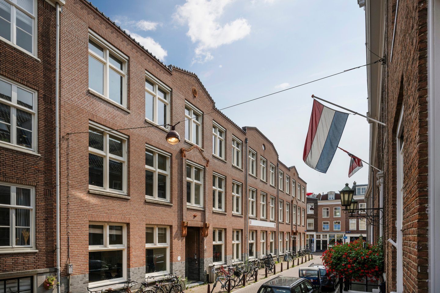 View photo 2 of Nieuwe Looiersdwarsstraat 9