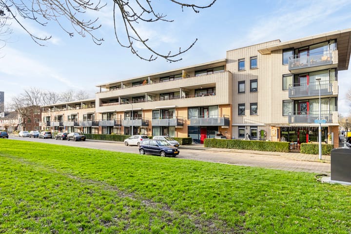 Foto 28 van Henriëtte Roland Holstlaan 85