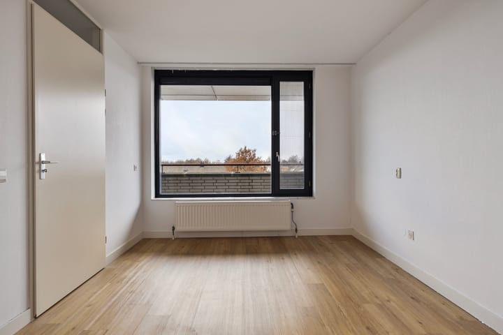 Foto 15 van Henriëtte Roland Holstlaan 85