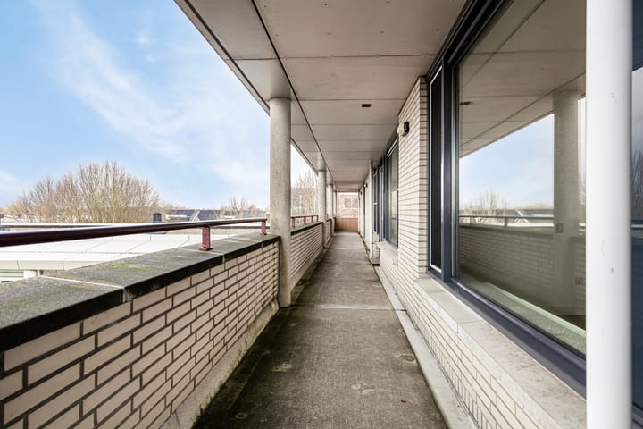 Foto 27 van Henriëtte Roland Holstlaan 85