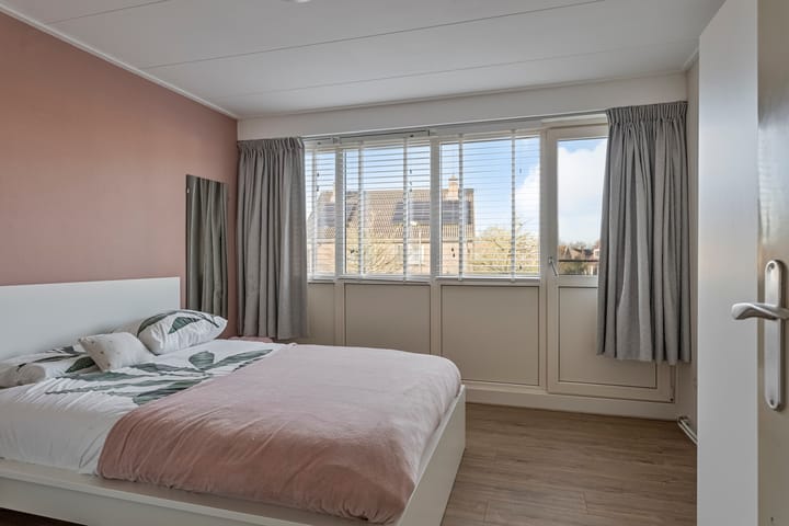 Foto 18 van Spoelsterstraat 8