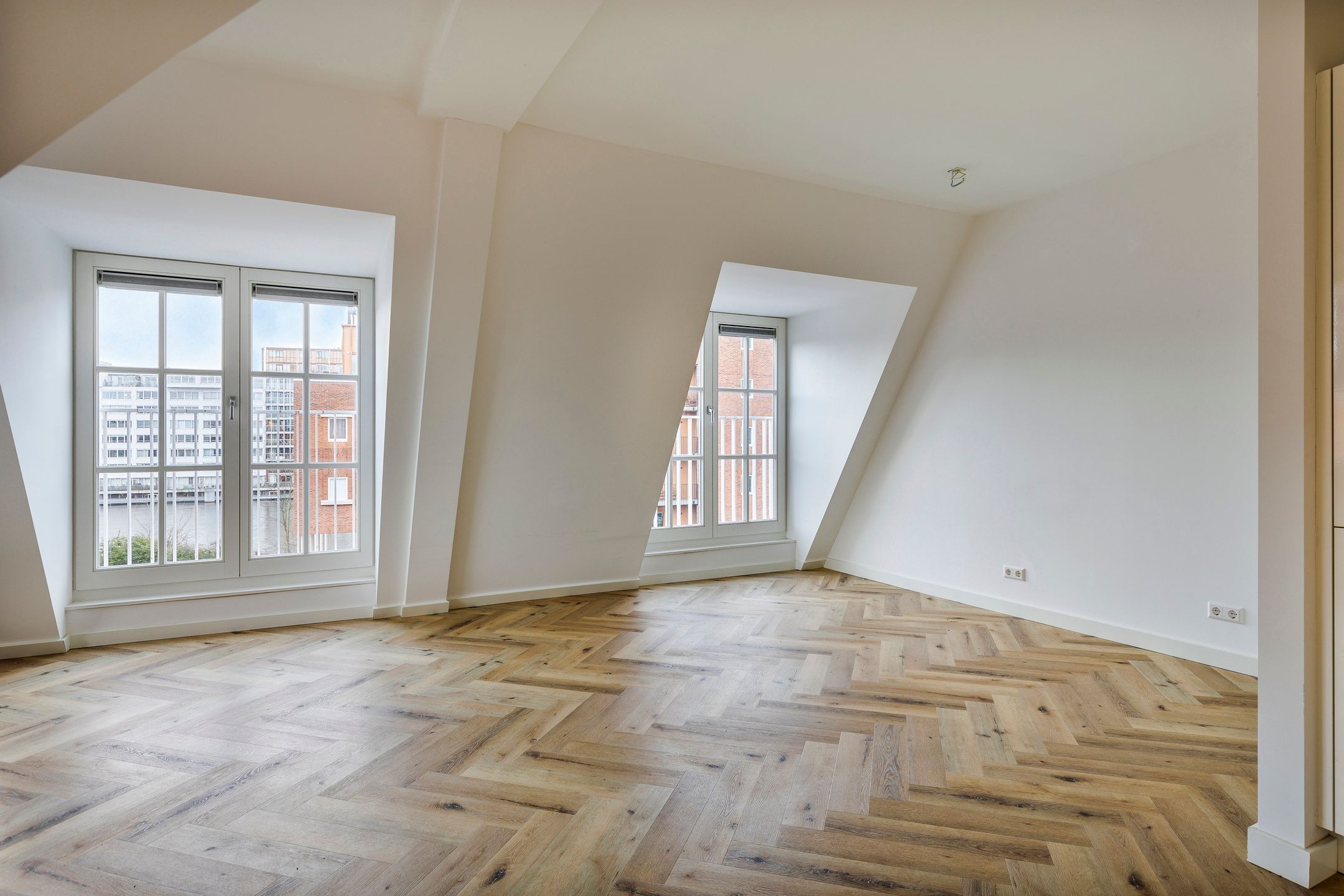 Foto 9 van Westzijde 114-H