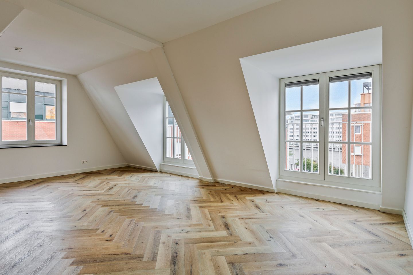 Foto 14 van Westzijde 114-H