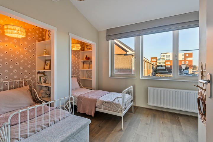 Foto 16 van Brederodepeer 25