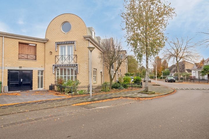 Foto 8 van Marcel Proustlaan 11