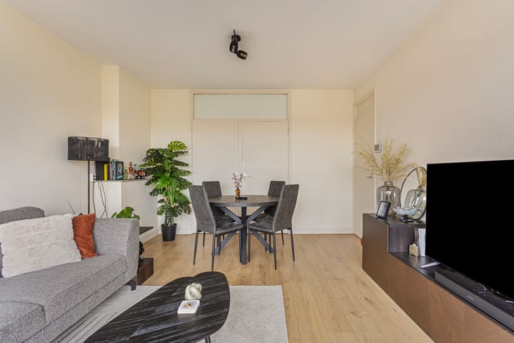 Photo 11 of Koninginneweg 141