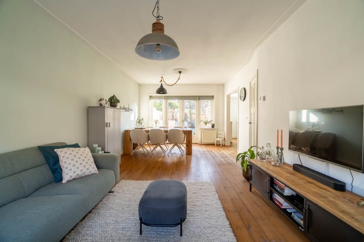 Foto 15 van Roerstraat 11