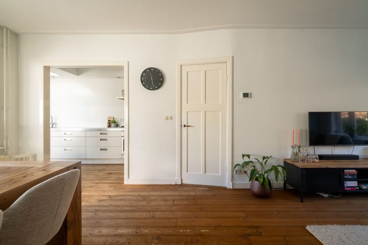 Foto 21 van Roerstraat 11