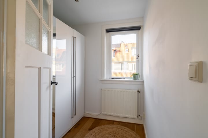 Foto 30 van Roerstraat 11