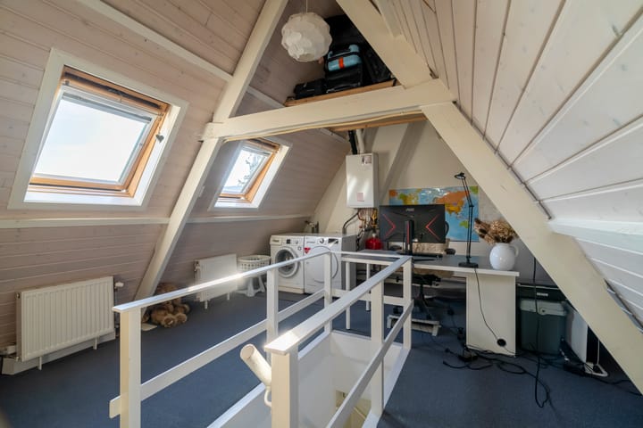 Foto 46 van Roerstraat 11