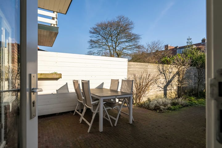 Foto 49 van Roerstraat 11