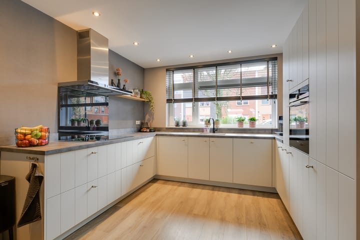 Foto 8 van De Ruijtbaan 23