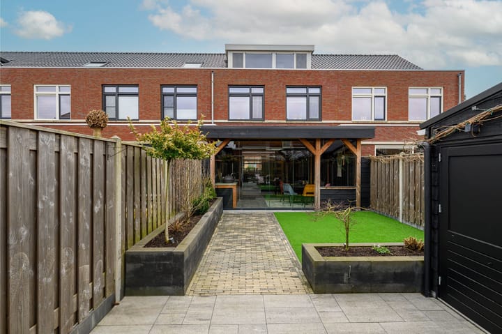 Foto 25 van De Ruijtbaan 23