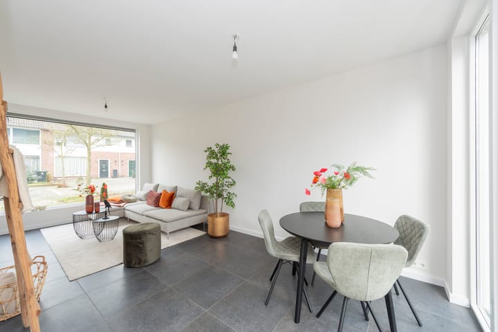 Photo 6 of Karmelietenstraat 11